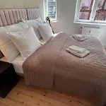 Carolinas Apartments - Gammel 2